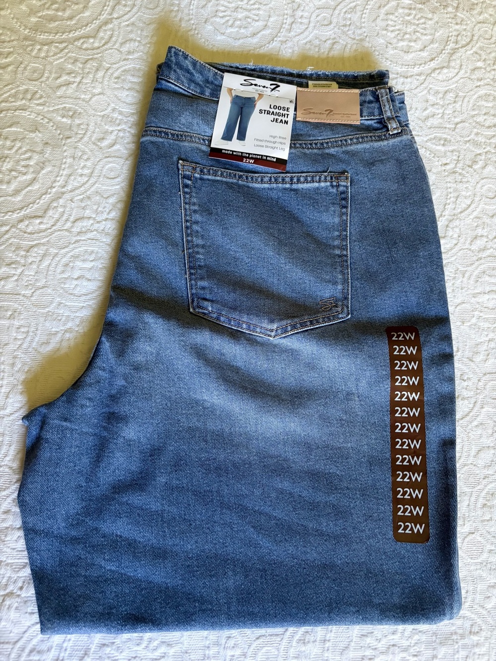 NWT! Seven loose straight fit jeans 22W